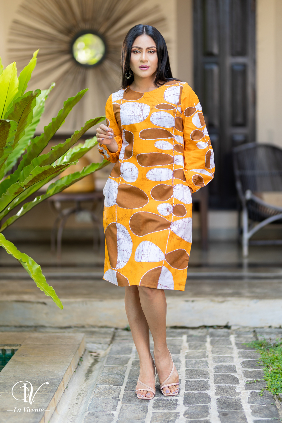 Short Abstract Long Sleeve Batik Dress - Image 5
