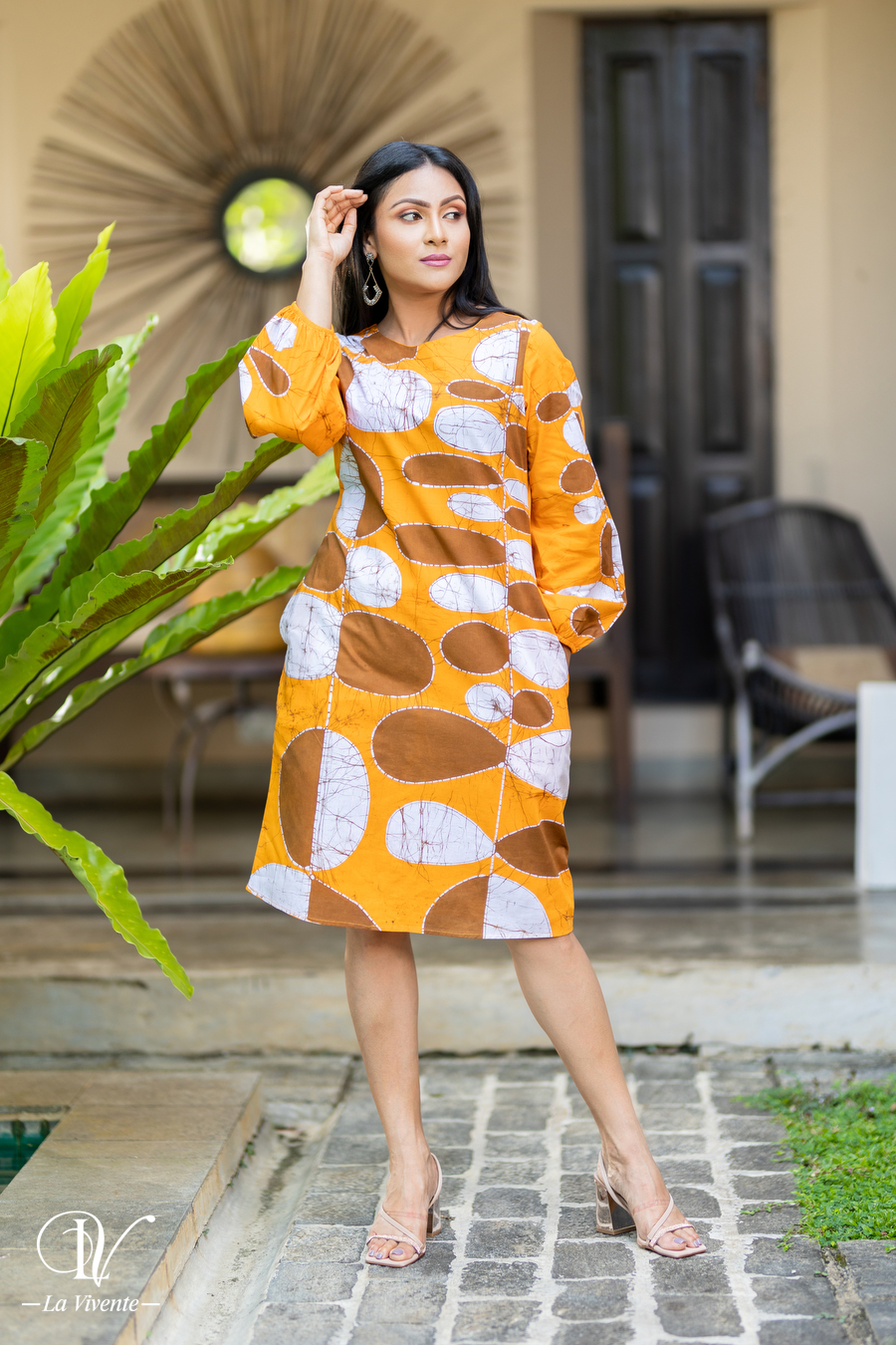 Short Abstract Long Sleeve Batik Dress - Image 4
