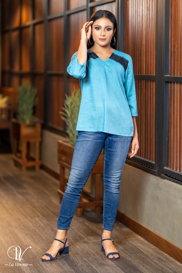 V-neck Top With Lace Trim Detail - Image 4