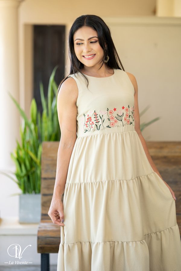 Sleeveless Embroidery Midi Dress - Image 2