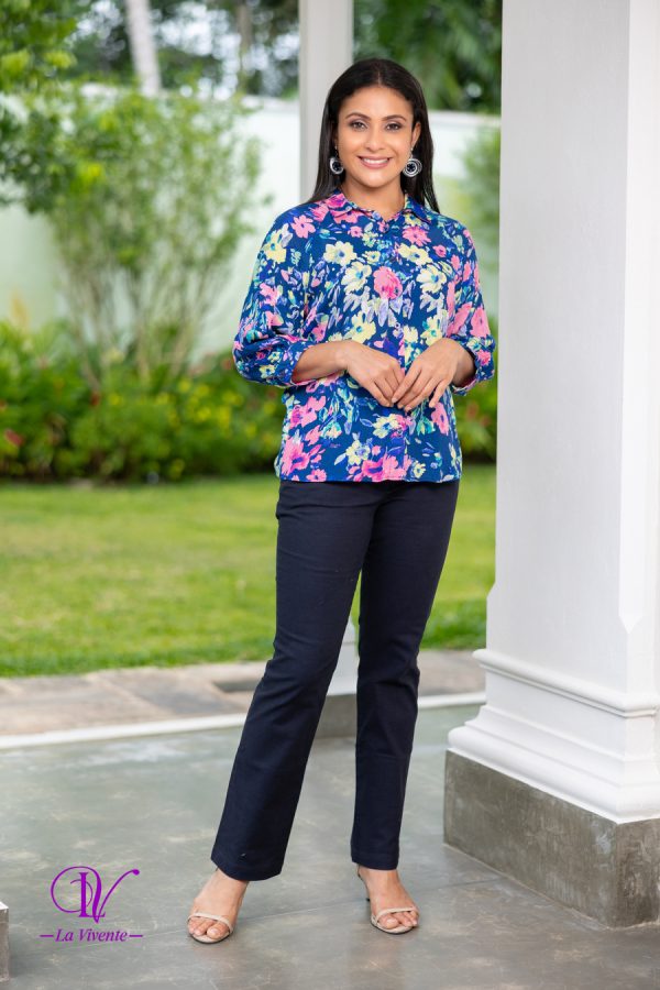 Floral Patterned Button-up Blouse