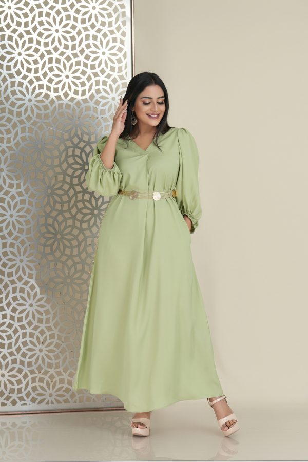 Front pleat detailed belted V-necked maxi dress - Image 2