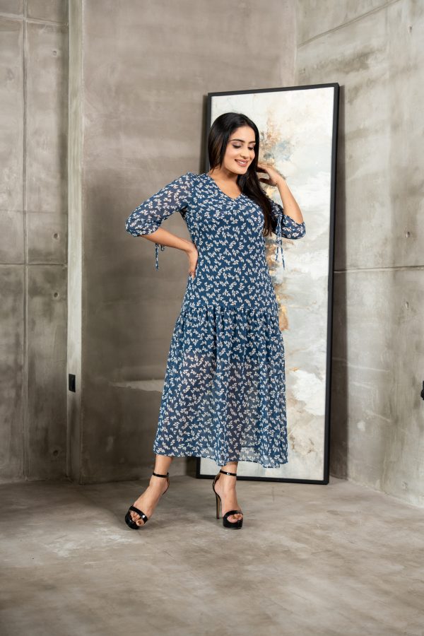 Abstract Patterned Ruched Sleeve Midi Dress - Image 4
