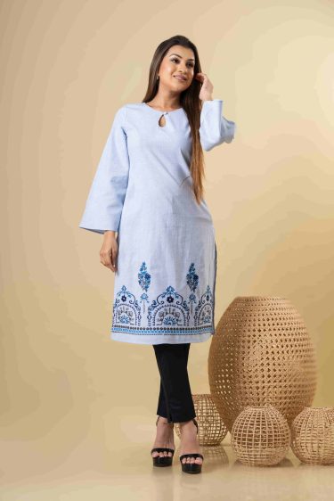 Front Hem Embroidered Kurta