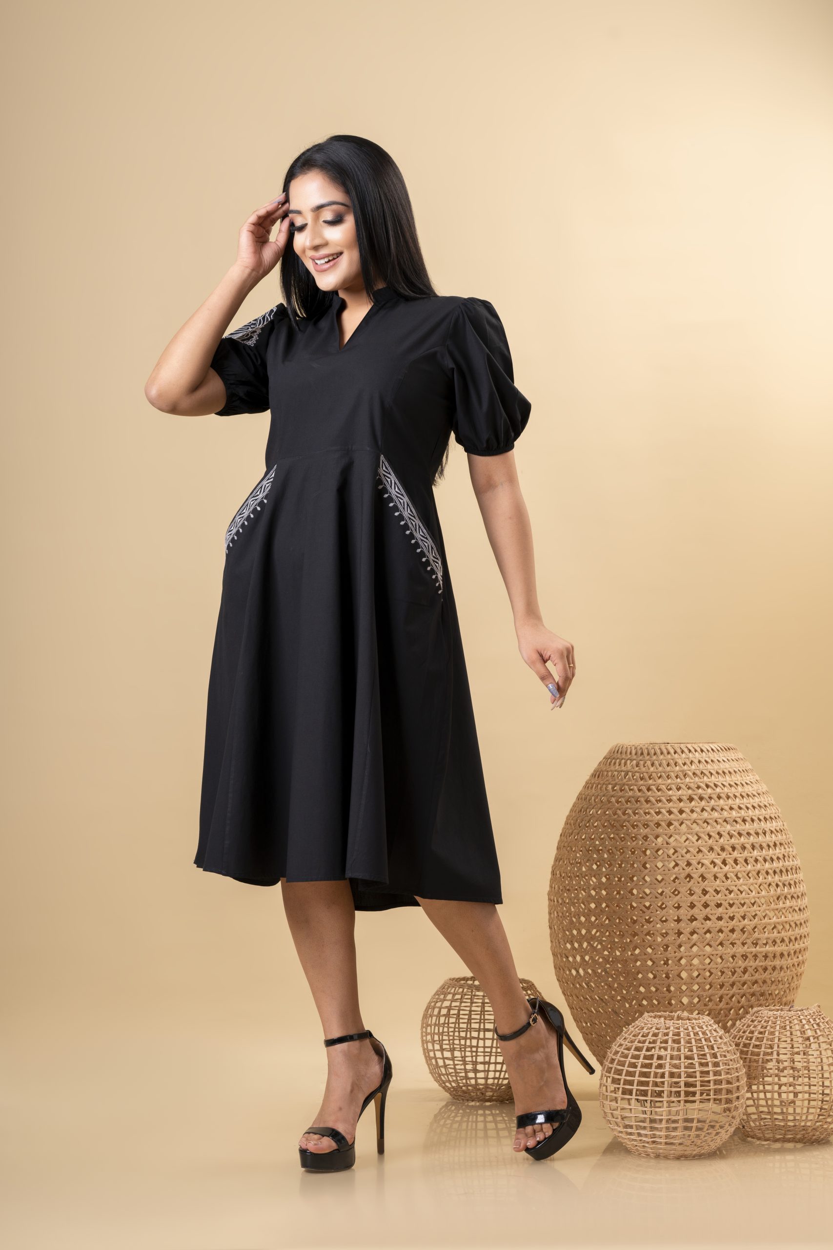 Embroidered Puff Sleeved Short Dress - Image 2