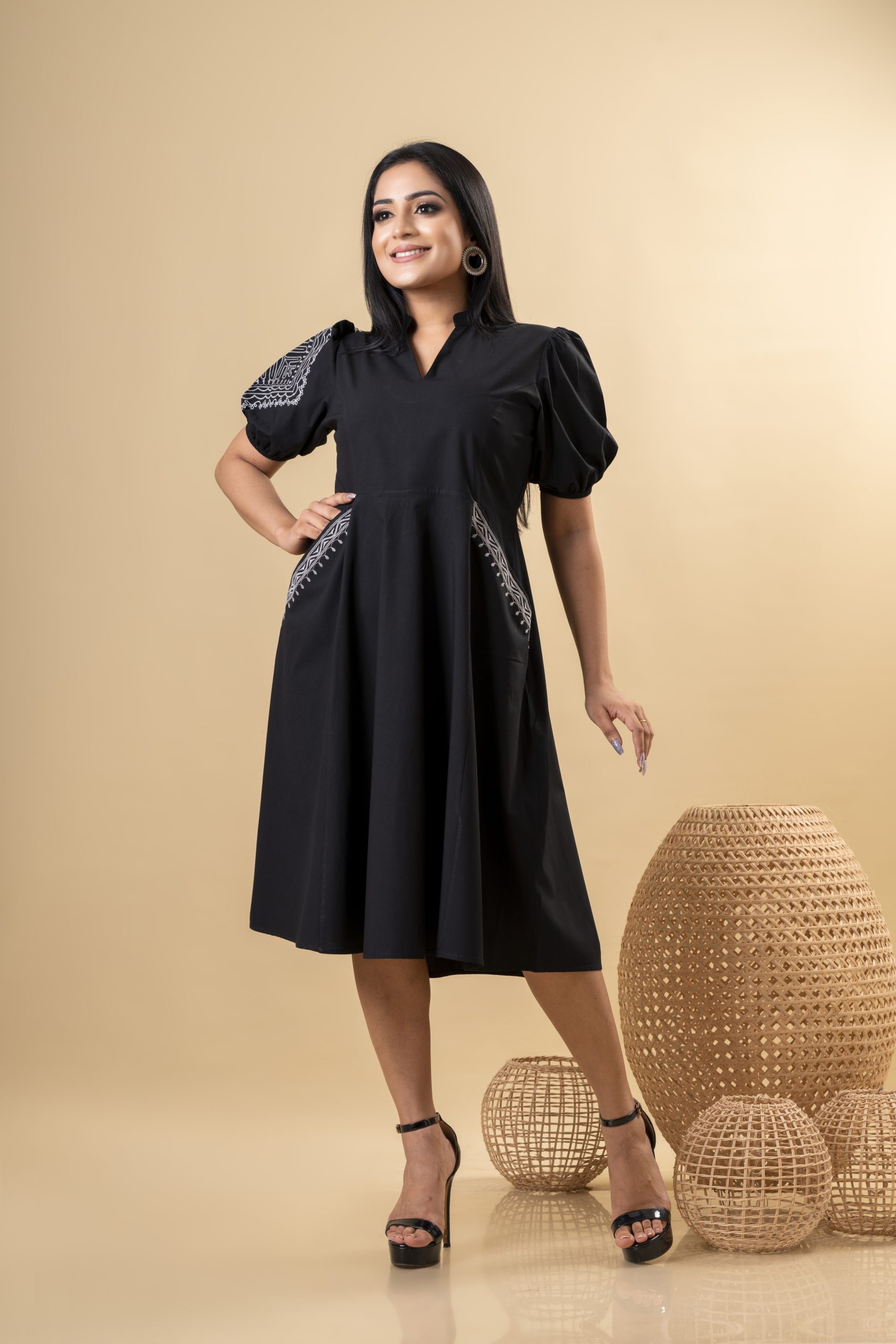 Embroidered Puff Sleeved Short Dress