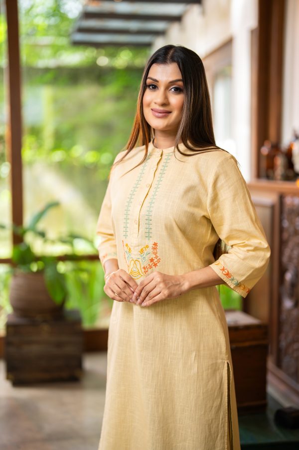 Embroidered Asymmetric Kurta - Image 3