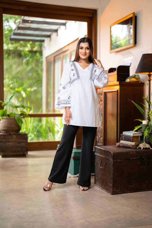 Embroidered V-Neck Kurta Top - Image 4