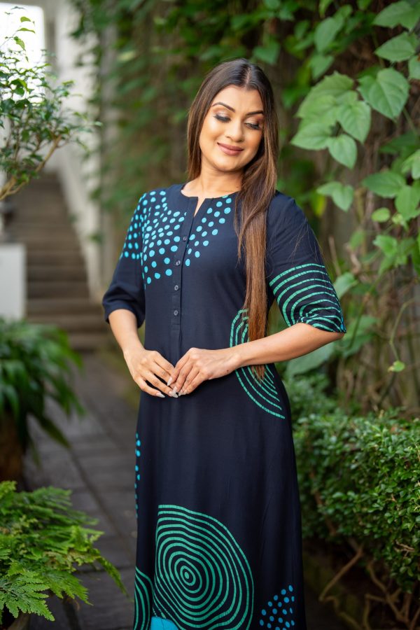 Abstract Printed Jewel Necked Batik Maxi Dress - Image 5