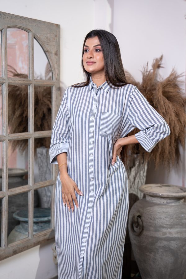 Loose Fitted Stripe Print Midi Shirt Dress - Image 2