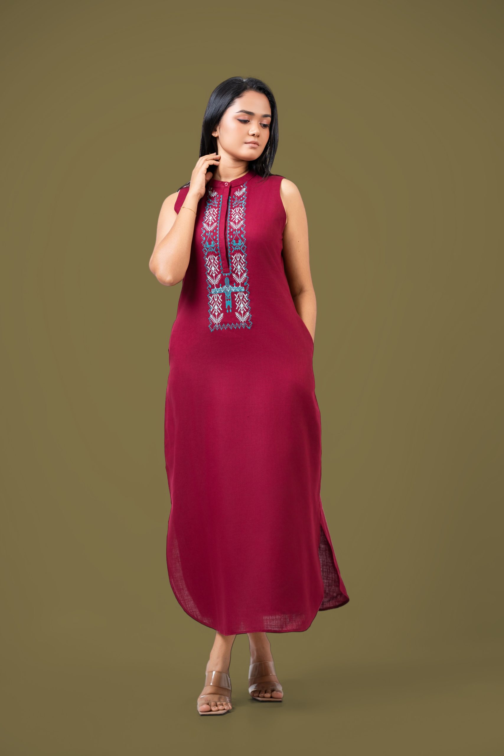 Embroidered Sleeveless Maxi Dress - Image 4