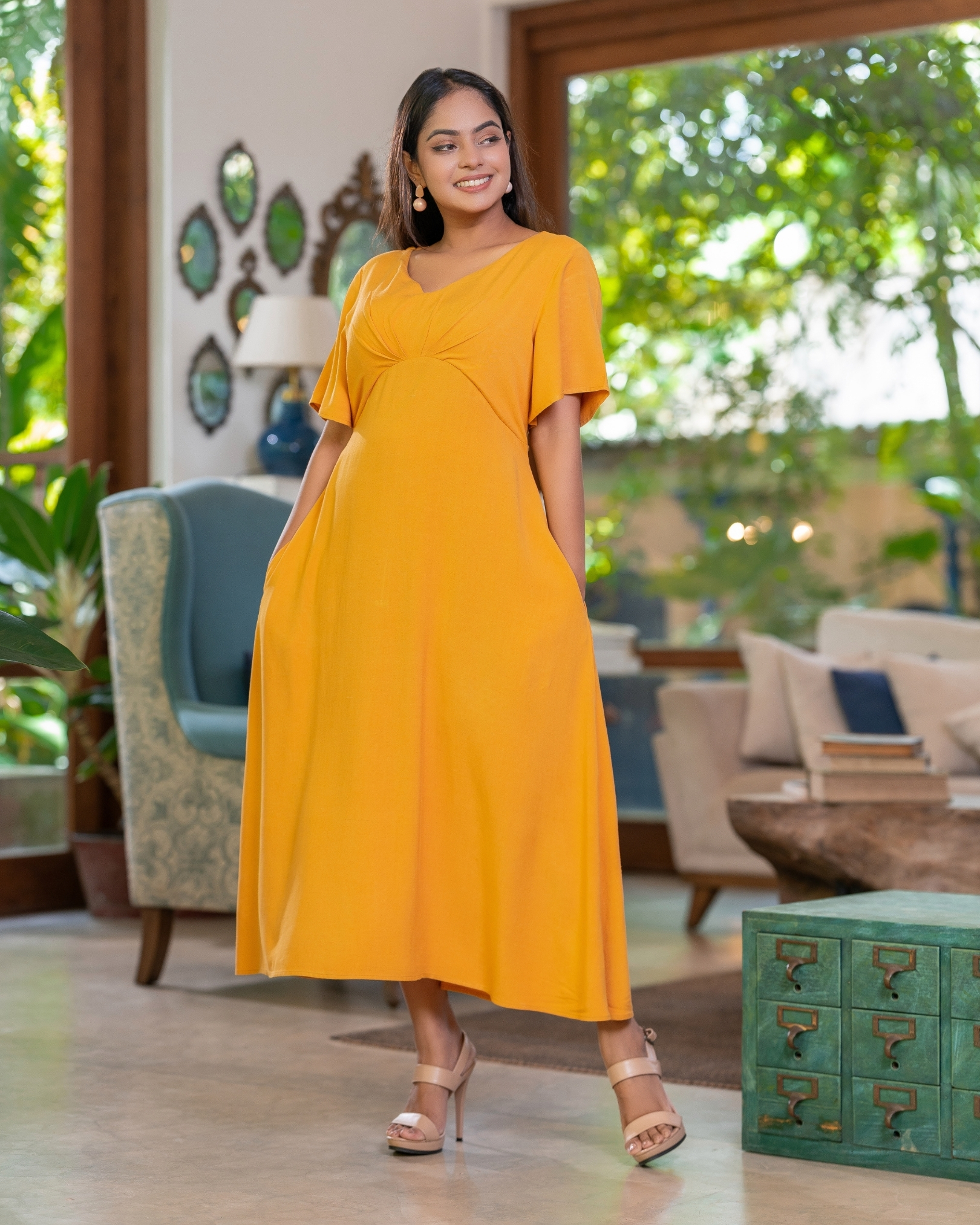 Front Gather Detail Flutter Sleeve Midi Dress - Image 4