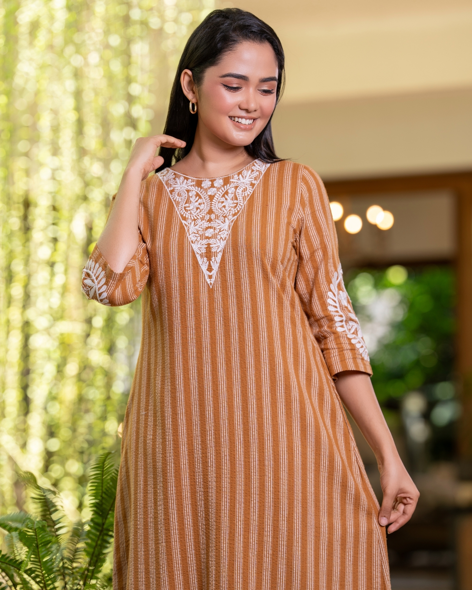 Embroidery Detail Stripe Patterned Midi Dress - Image 2