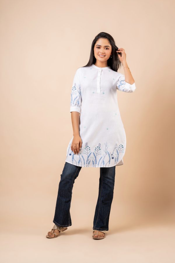 Floral Embroidery Detail Curved Hem Kurta Top - Image 6