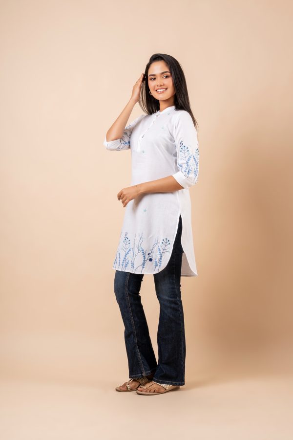 Floral Embroidery Detail Curved Hem Kurta Top - Image 5