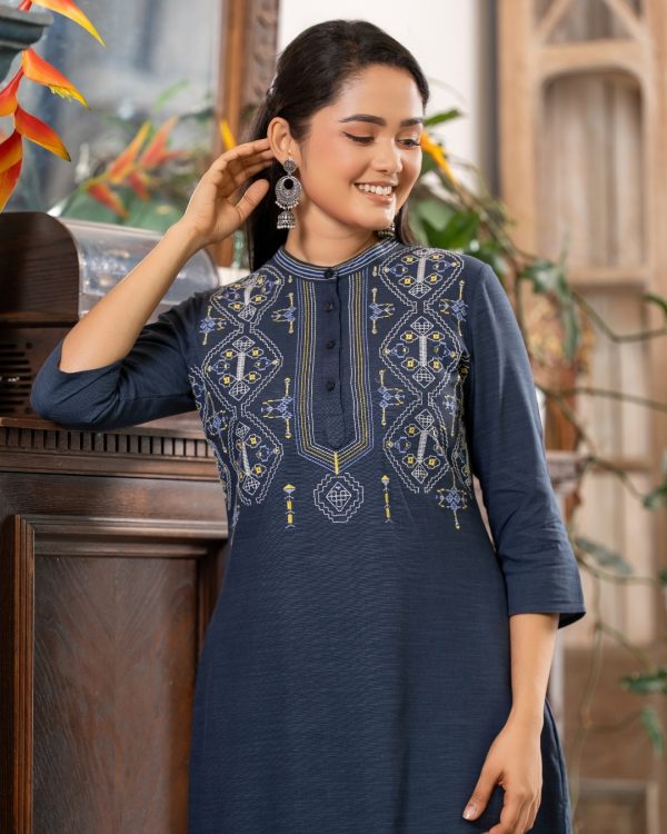 Geometric Embroidery Detail Midi Dress - Image 3