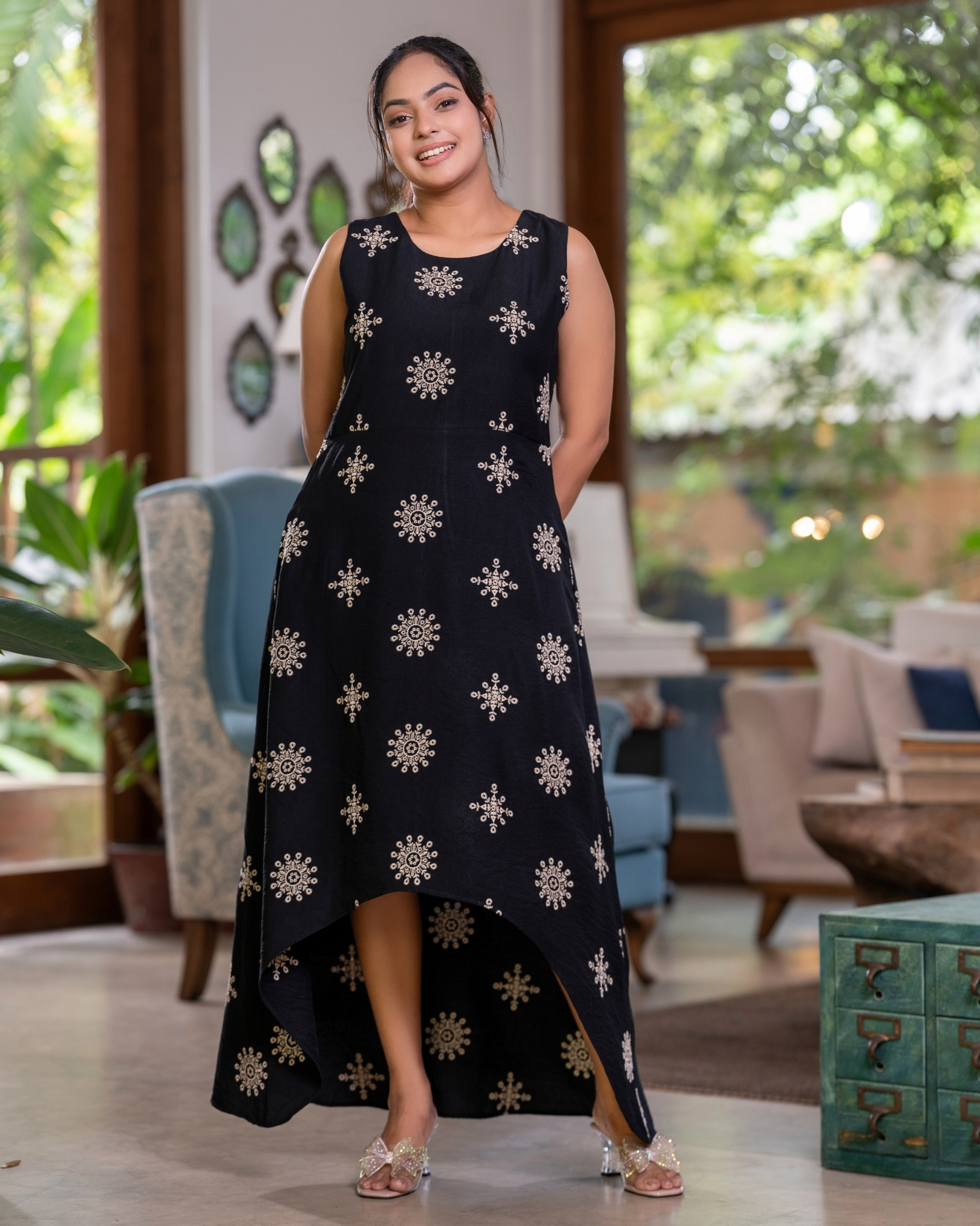 Embroidered High-Low Hem Sleeveless Maxi Dress - Image 3