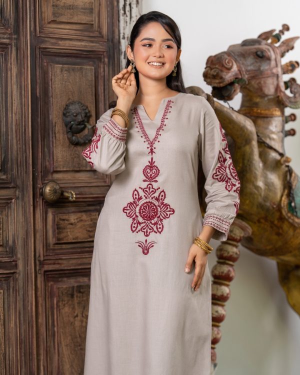 Embellishment Detail Embroidered Midi Dress - Image 2