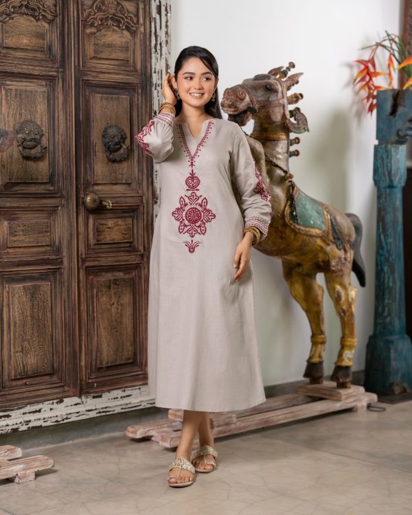 Embellishment Detail Embroidered Midi Dress - Image 5