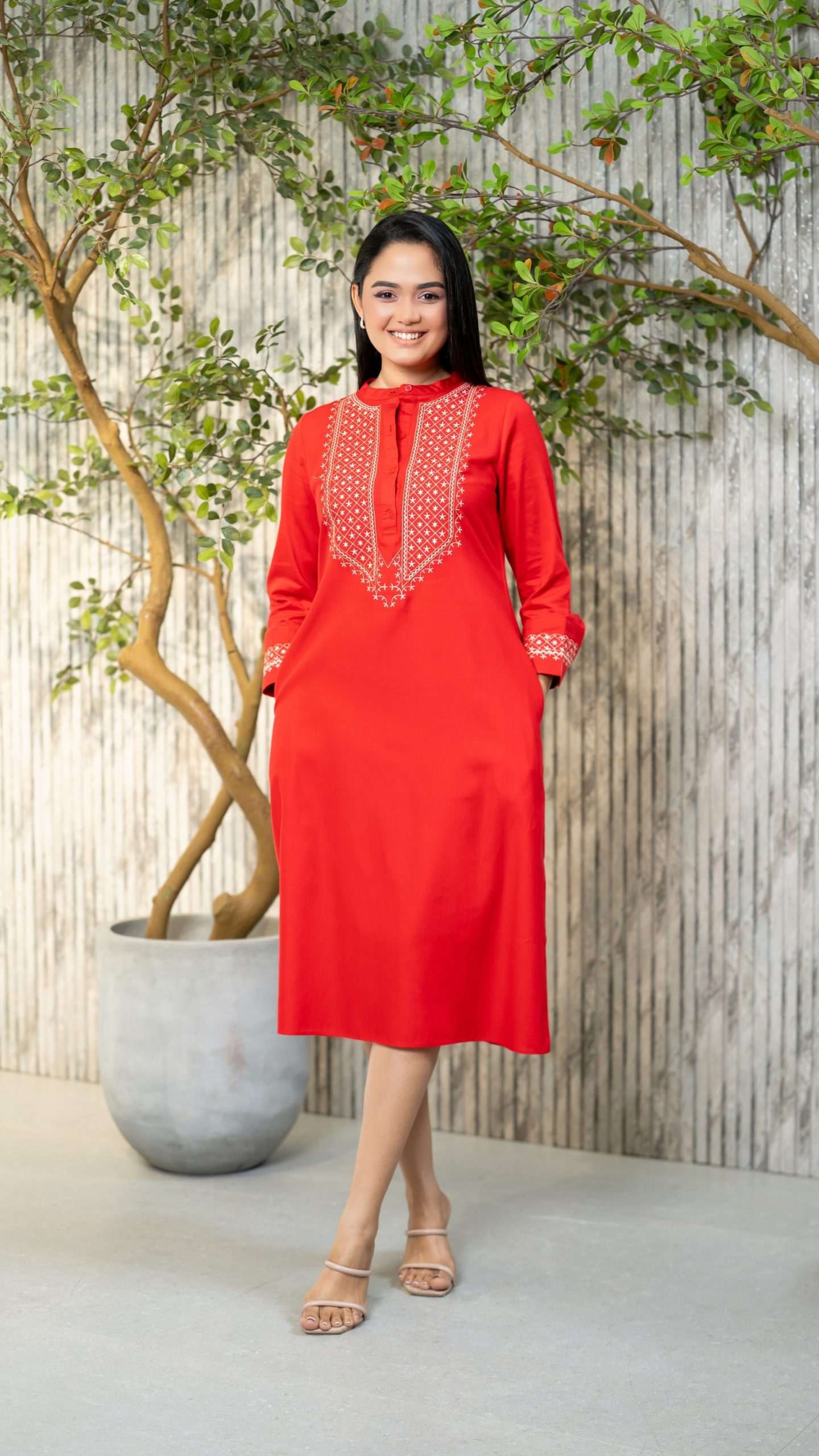 Embroidered Chinese Collar Midi Dress - Image 4