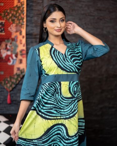 Chinese Collar Detail Gathered Sleeve Batik Dress