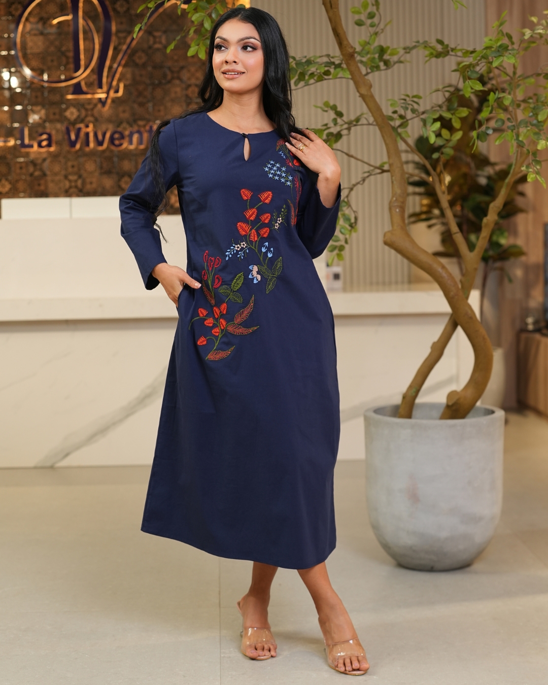 Embroidered Front Button Detail Midi Dress - Image 4