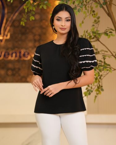 Scallop Embroidery Detail Puff Sleeve Blouse