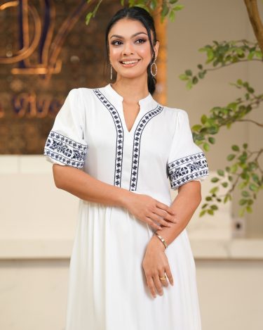 Embroidery Detail Puff Sleeve Maxi Dress